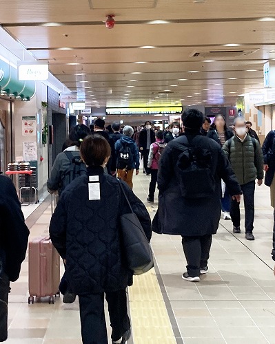 新幹線新大阪駅から御堂筋線への乗り換え方法